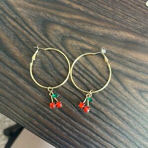 Cherry earrings 🍒